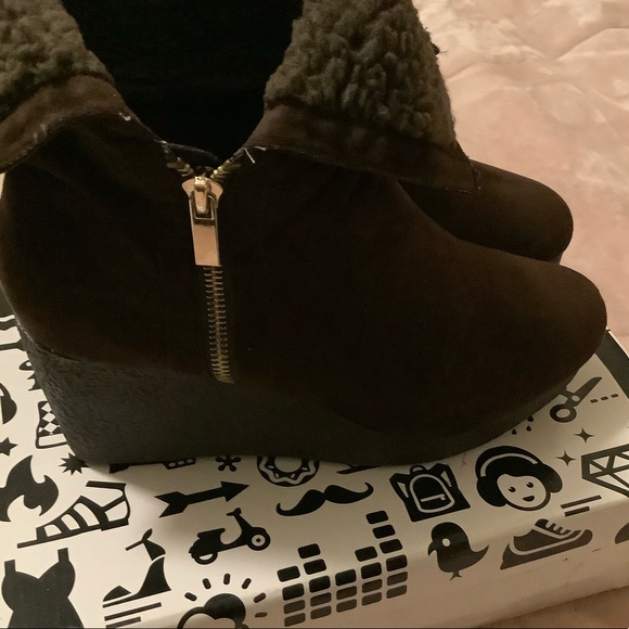 Bamboo Brand Fold Over Suede Wedged Ankle Boots - Picture 4 of 10